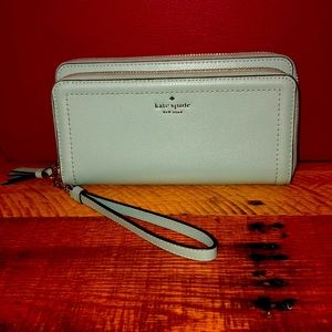 Kate Spade 3 compartment wallet